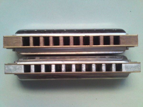 Notare la differenza dello spessore del comb con uno standard da 6mm in alluminio.