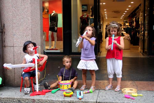 Ferrara-Buskers-Festival-Gruppo-bimbi.jpg